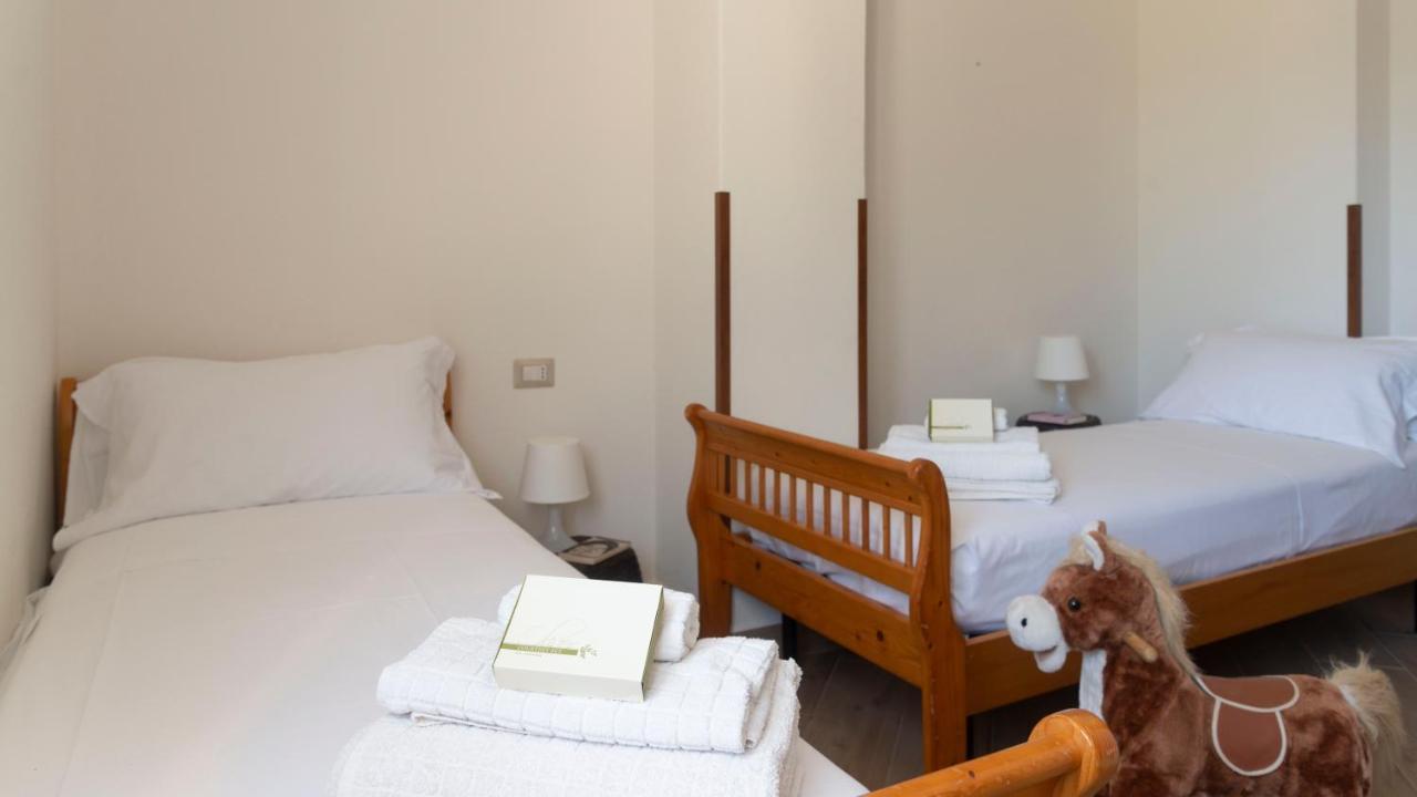Casa Dei Lecci - Cala Gonone Apartment ภายนอก รูปภาพ