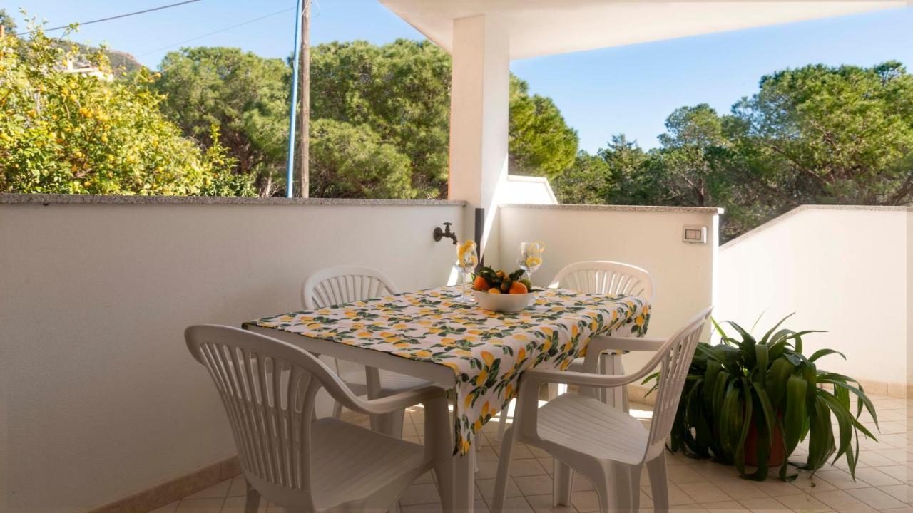 Casa Dei Lecci - Cala Gonone Apartment ภายนอก รูปภาพ