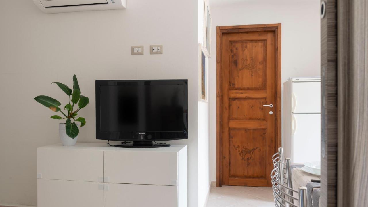 Casa Dei Lecci - Cala Gonone Apartment ภายนอก รูปภาพ